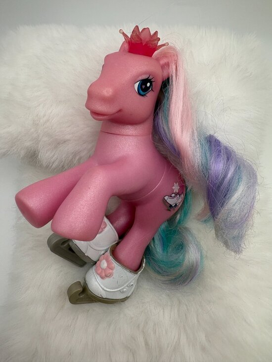 My Little Pony Other - My Little Pony (MLP) Glitter Glide Pink Body Ice Skates Snowflakes (MLP: LOT1-4)